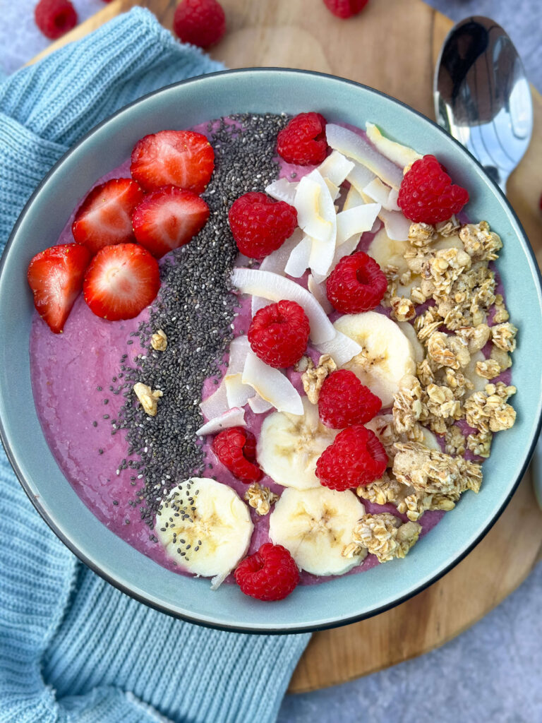 Einfaches Rezept für die pinke Porridge Bowl 