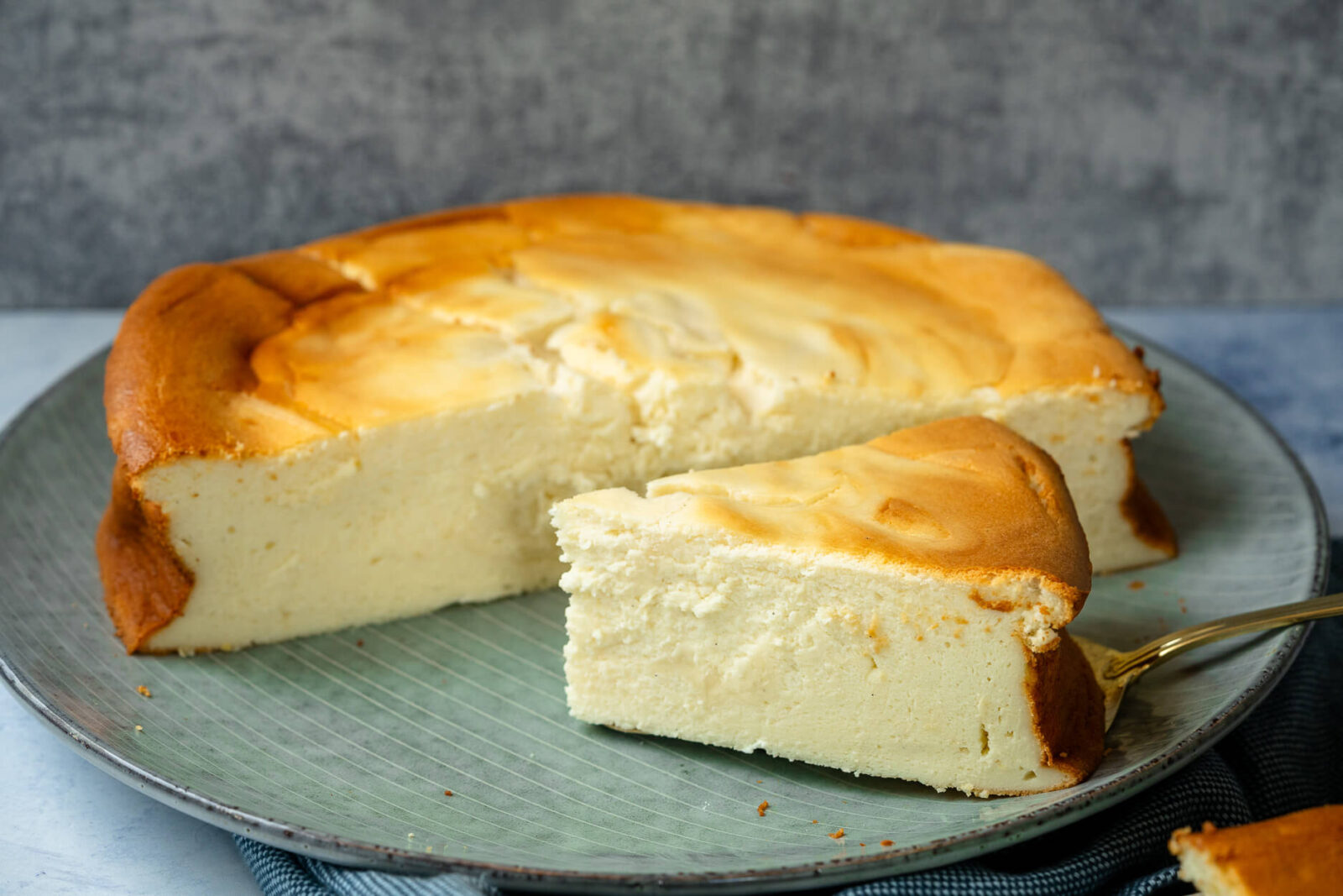 Cremiger Käsekuchen ohne Boden - lecker, schnell &amp; einfach