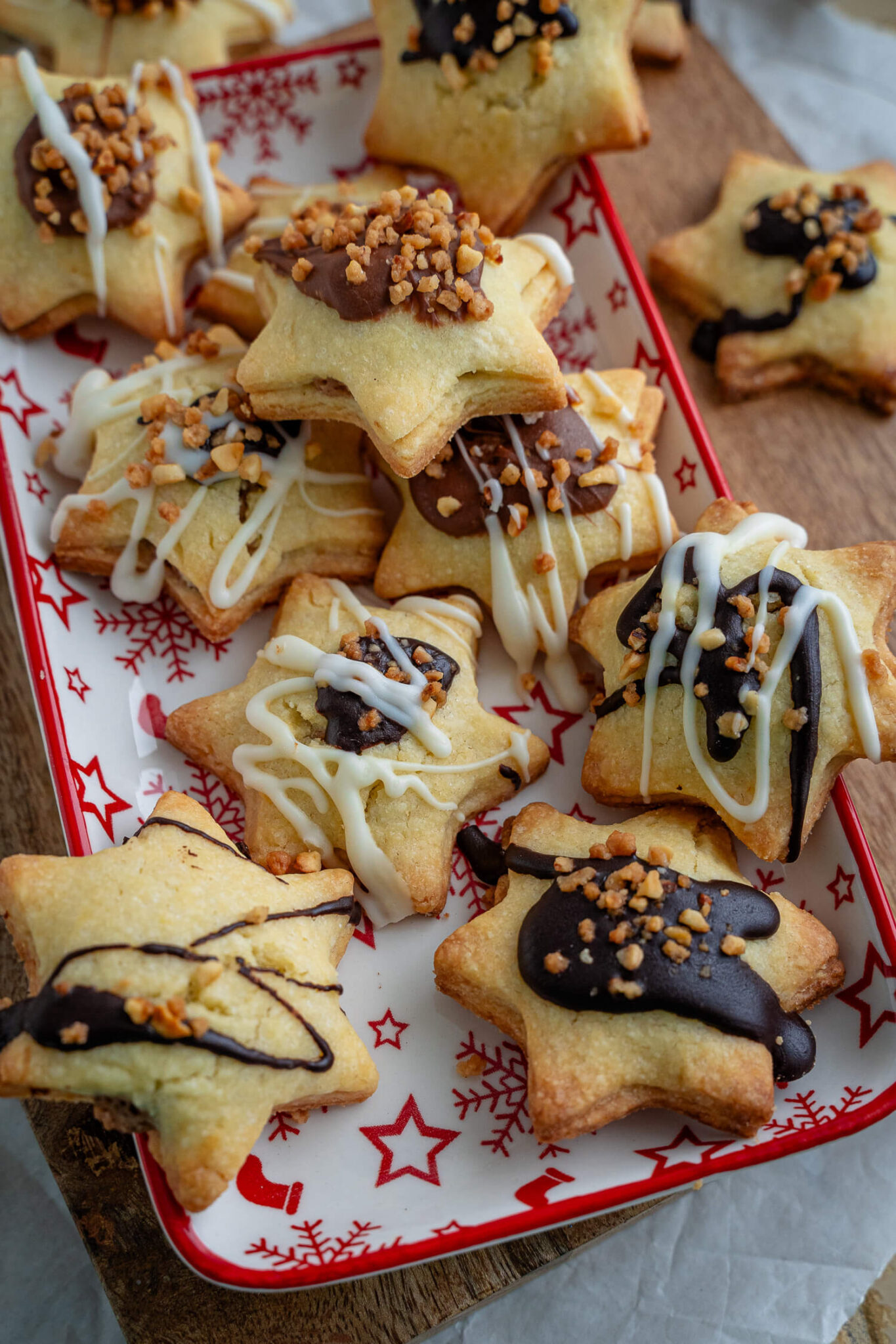 Haselnuss Sterne - leckere Weihnachtsplätzchen mit Nussfüllung ...