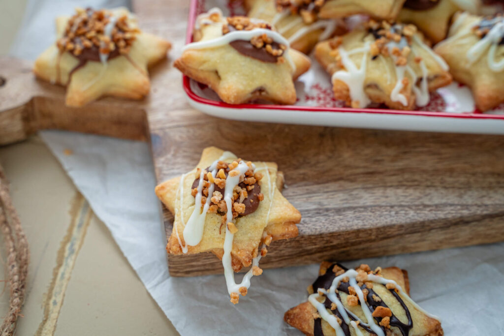 Haselnuss Sterne - Plätzchen mit Nussfüllung