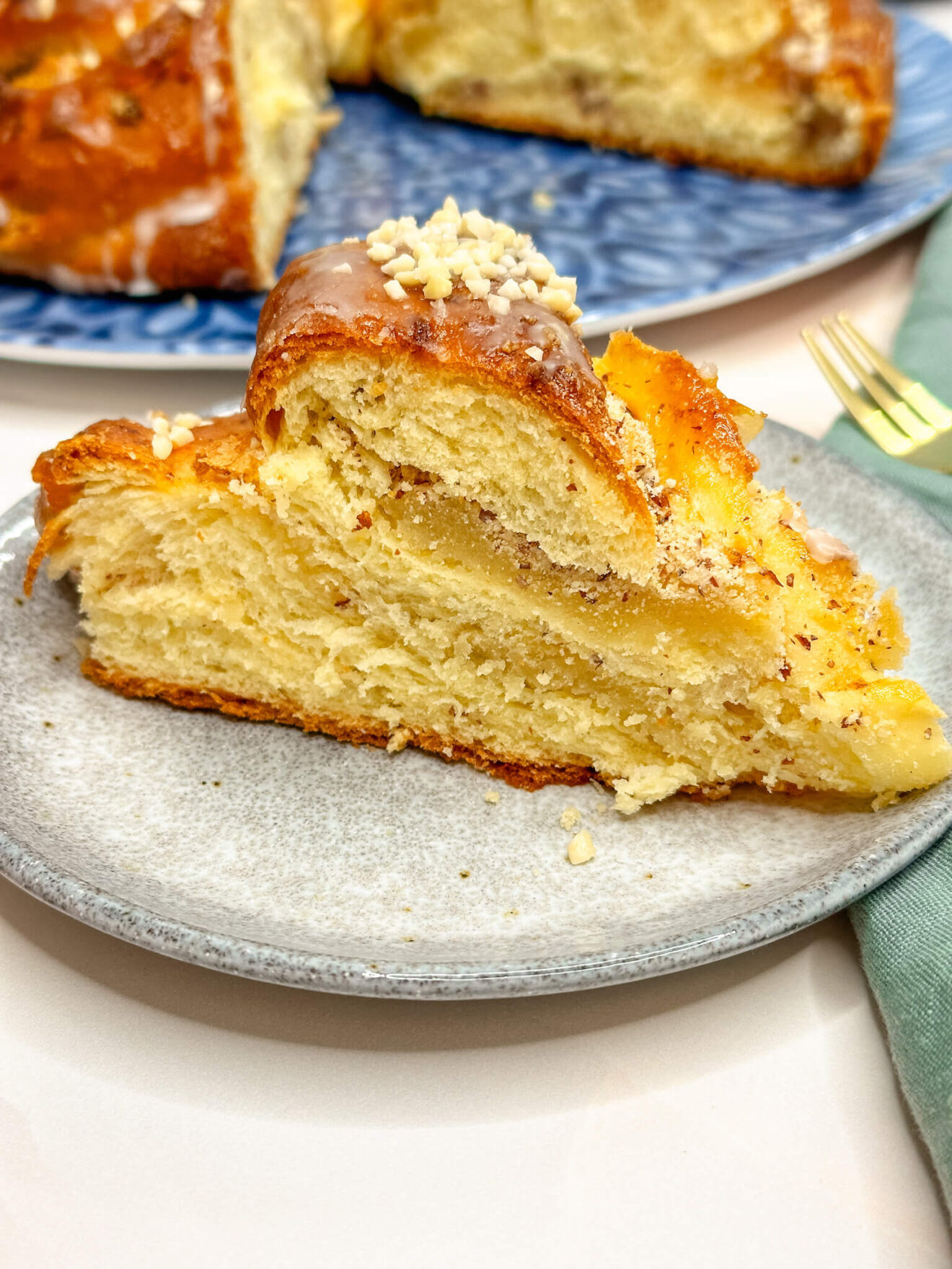 Mandel-Marzipan-Kranz - Marzipankuchen für die Weihnachtszeit - Einfach ...