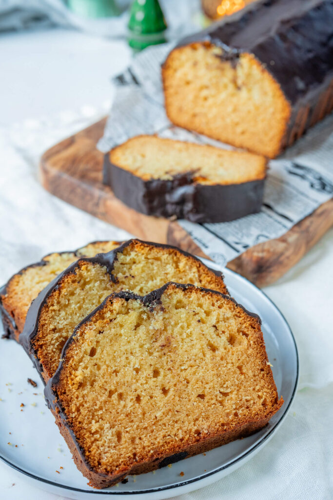 Marzipankuchen mit Mehl und Stärke backen