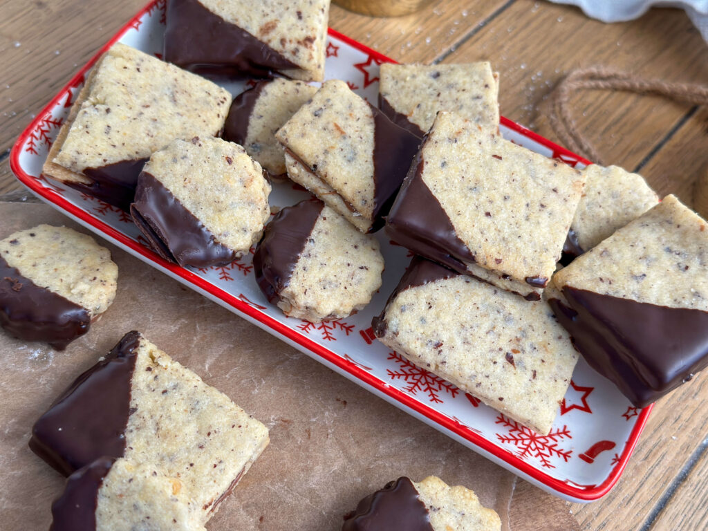 Nougat Karos - Mürbeteig Plätzchen mit Nougat gefüllt