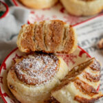 Walnuss Schnecken mit Marzipan