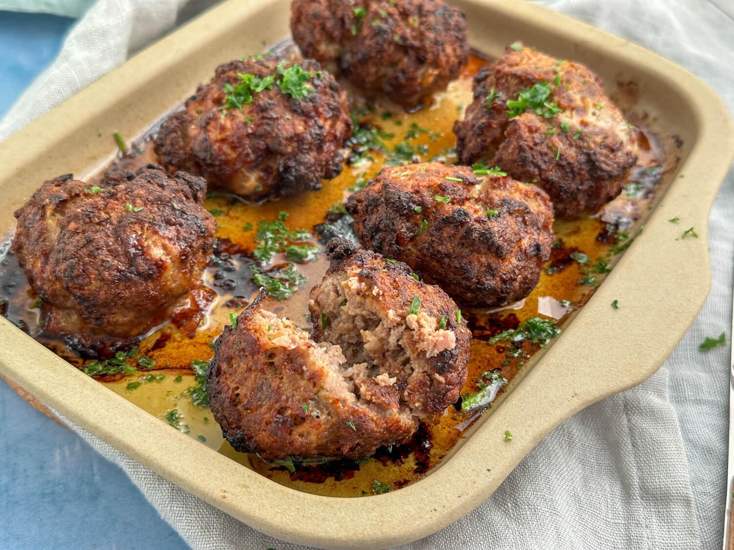 Saftige Frikadellen wie bei Mama selber braten - Einfach Malene