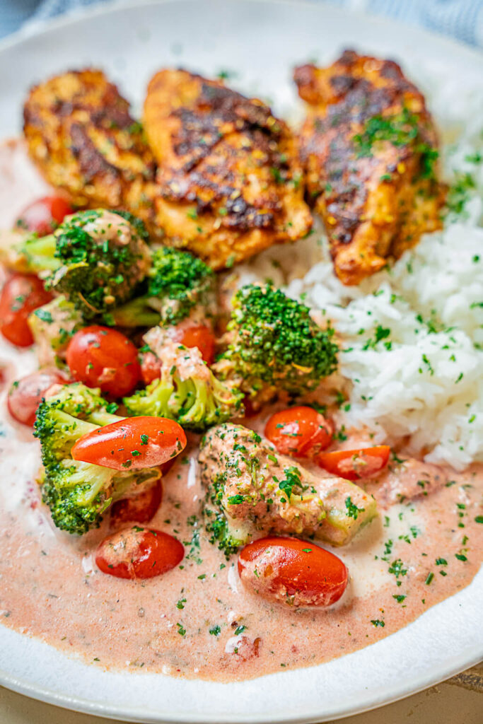 So lecker  - Gemüse aus dem Ofen in cremiger Tomatensoße 