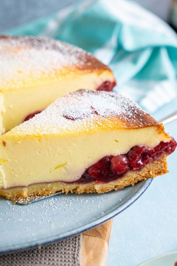 Vanille Käsekuchen mit Kirschen