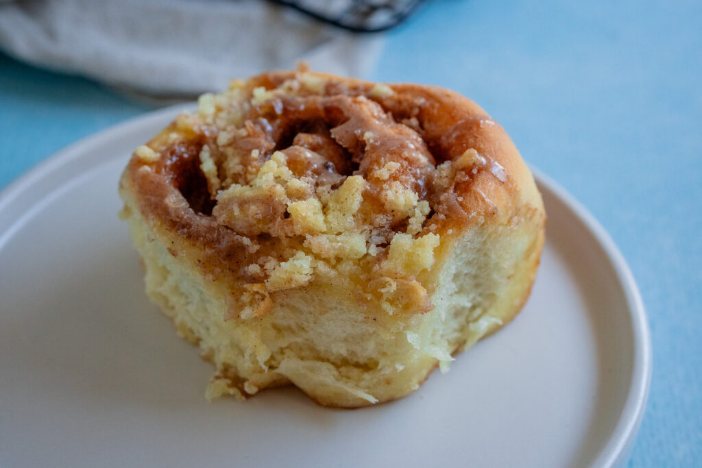 Apfel Zimtschnecken mit Streuseln