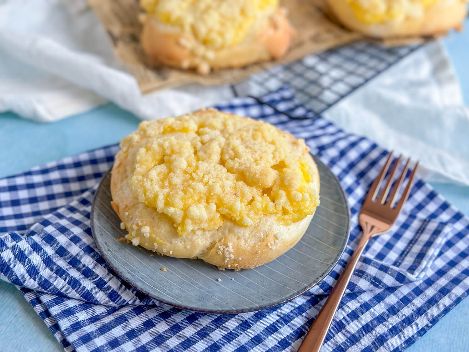 Streuseltaler mit Vanille-Pudding