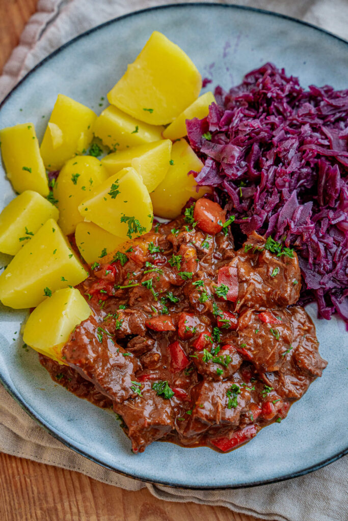 Schmor Gulasch aus dem Backofen